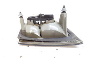 LAMPA KLAPY TYŁ LEWA W KLAPĘ