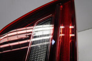 LAMPA KLAPY TYŁ PRAWA W KLAPĘ