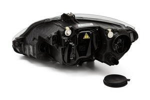 LAMPA REFLEKTOR PRAWY